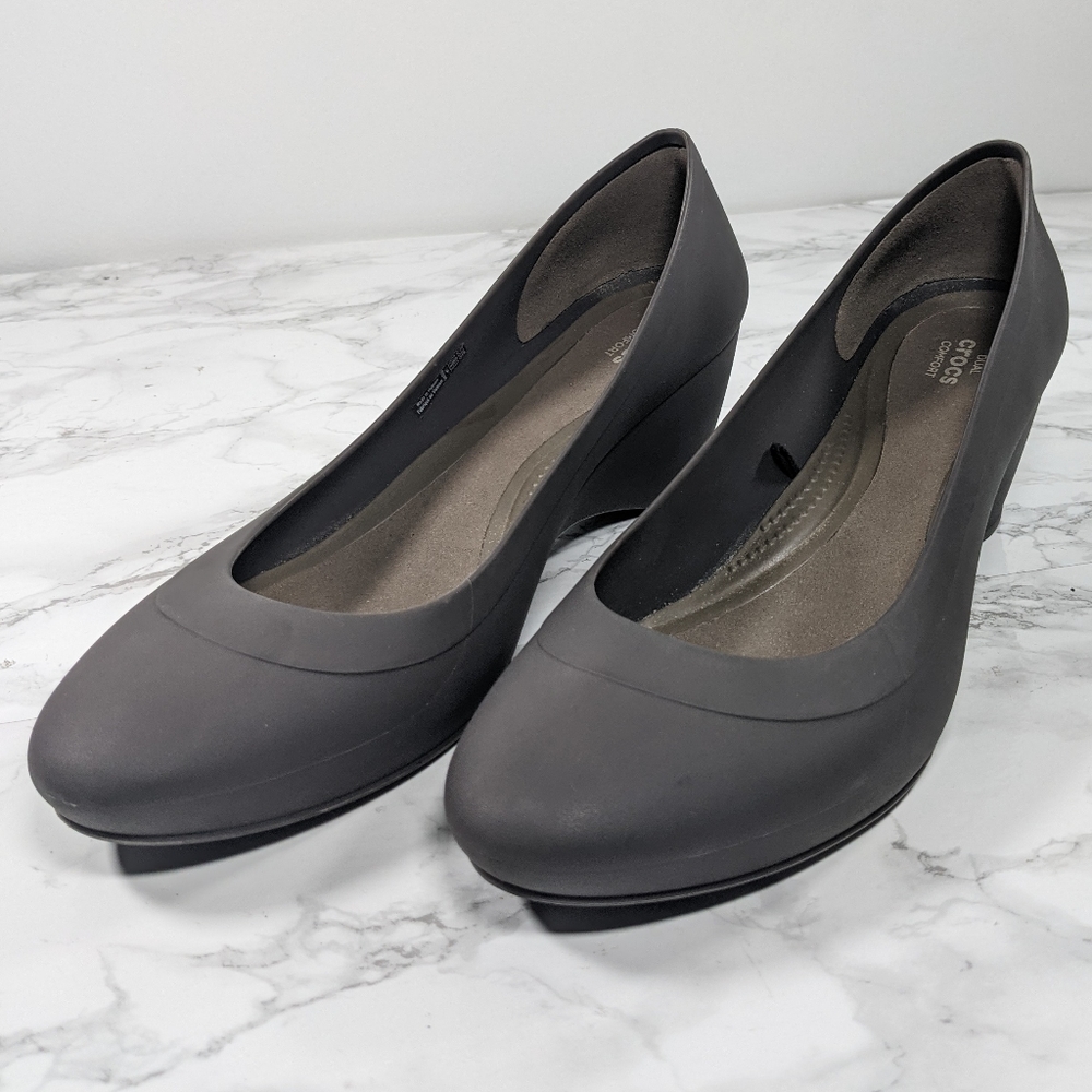 Crocs Dual Comfort Lina Wedge Pump Shoes Dark Brown Size 11